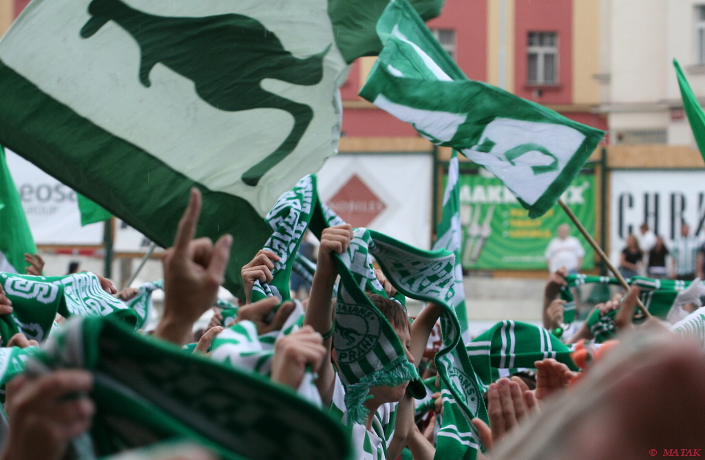 Posaďte se, začíná Gambrinus liga