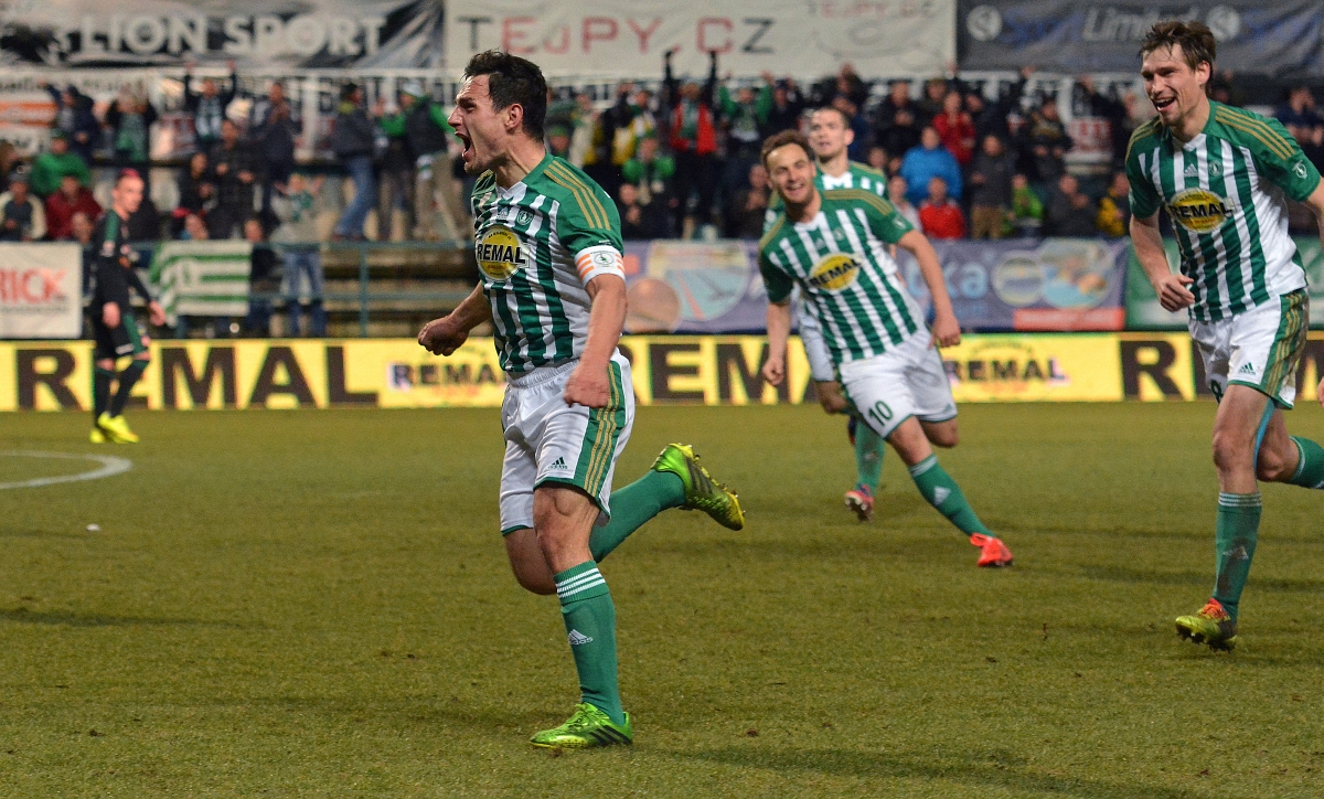 Kangaroos celebrate win against Příbram 